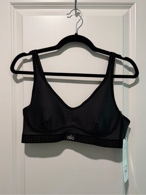 Alo Airlift Line Up Bra